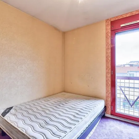 Nice For 4 *quartier Des Arenes* With Balcony!